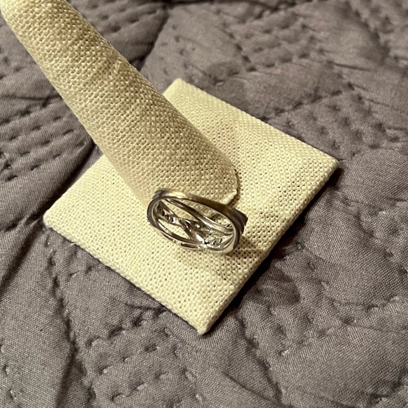 Cubic Zirconia Fashion Ring - Picture 6 of 8